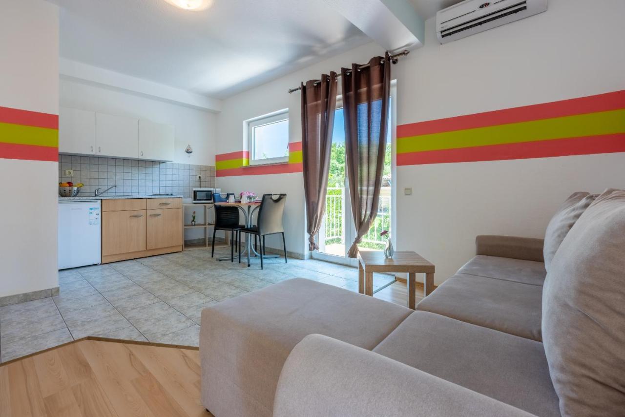 Apartments Antonija Crikvenica Exterior photo